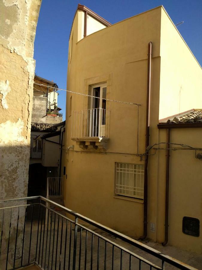Balate Dimora In Centro Hotel Ragusa Buitenkant foto