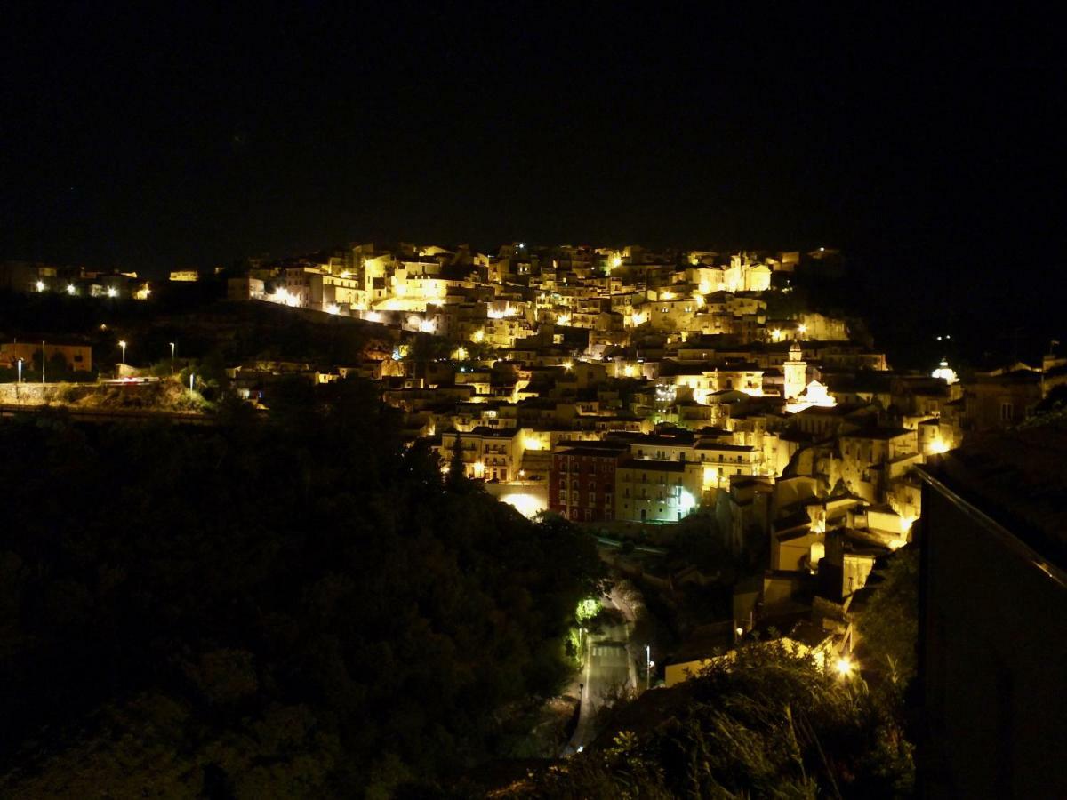 Balate Dimora In Centro Hotel Ragusa Buitenkant foto